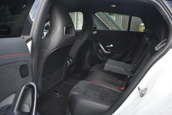 Mercedes-Benz CLA-Klasse Shooting Brake 200 AMG NIGHT | SFEERVERLICHTING | TREKHAAK | APPLE CARPLAY | ANDROID AUTO | CAMERA | NAP