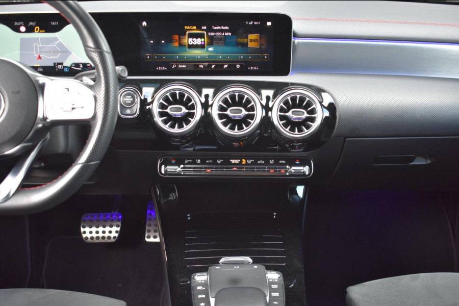 Mercedes-Benz CLA-Klasse Shooting Brake 200 AMG NIGHT | SFEERVERLICHTING | TREKHAAK | APPLE CARPLAY | ANDROID AUTO | CAMERA | NAP