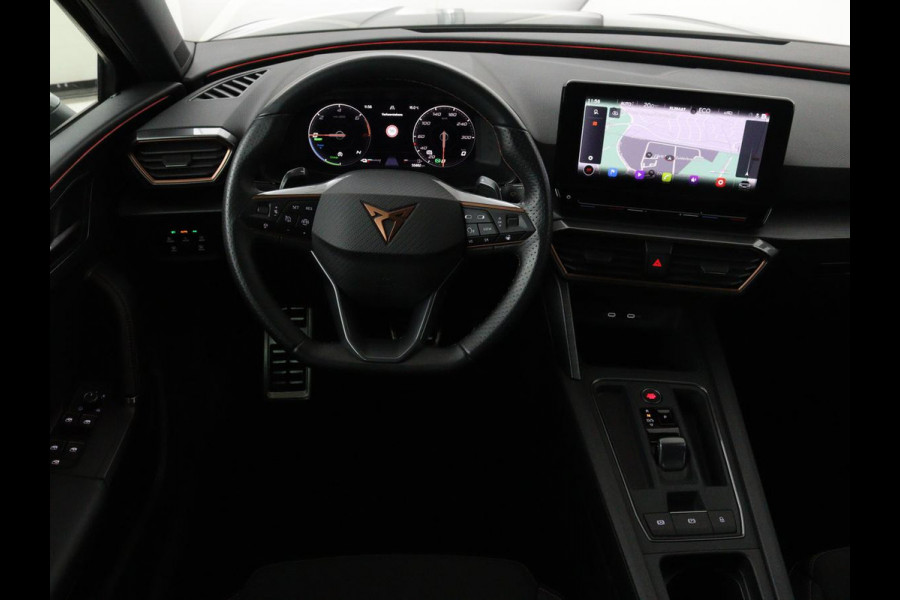 CUPRA Leon 1.4 e-Hybrid | Camera | Adaptive cruise | Stuurverwarming | Navigatie | Sportstoelen | Sfeerverlichting | Keyless | Full LED | PHEV