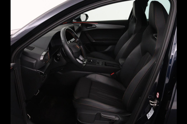 CUPRA Leon 1.4 e-Hybrid | Camera | Adaptive cruise | Stuurverwarming | Navigatie | Sportstoelen | Sfeerverlichting | Keyless | Full LED | PHEV