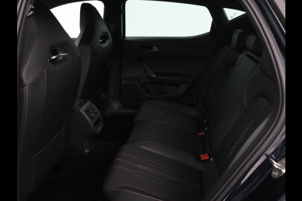 CUPRA Leon 1.4 e-Hybrid | Camera | Adaptive cruise | Stuurverwarming | Navigatie | Sportstoelen | Sfeerverlichting | Keyless | Full LED | PHEV