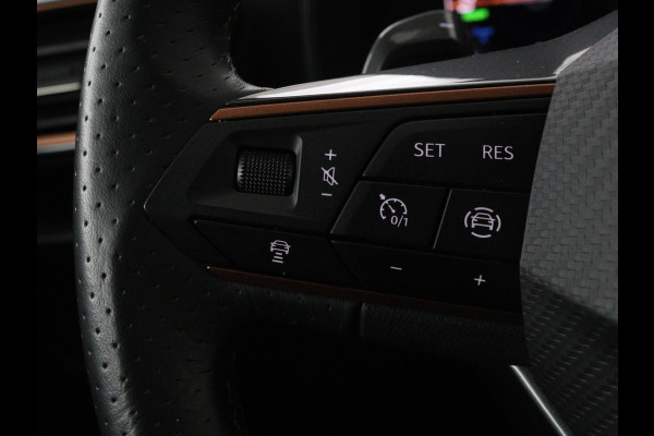 CUPRA Leon 1.4 e-Hybrid | Camera | Adaptive cruise | Stuurverwarming | Navigatie | Sportstoelen | Sfeerverlichting | Keyless | Full LED | PHEV