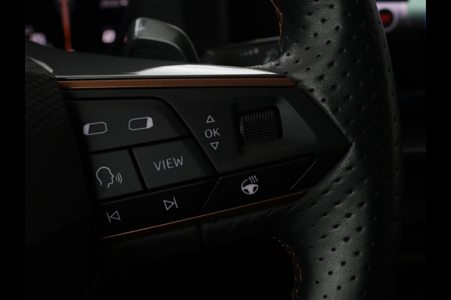 CUPRA Leon 1.4 e-Hybrid | Camera | Adaptive cruise | Stuurverwarming | Navigatie | Sportstoelen | Sfeerverlichting | Keyless | Full LED | PHEV