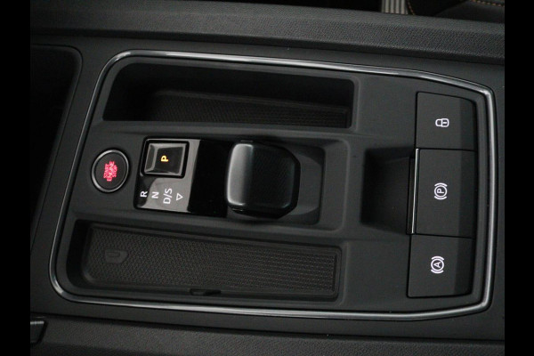CUPRA Leon 1.4 e-Hybrid | Camera | Adaptive cruise | Stuurverwarming | Navigatie | Sportstoelen | Sfeerverlichting | Keyless | Full LED | PHEV