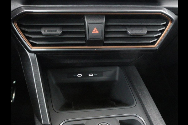 CUPRA Leon 1.4 e-Hybrid | Camera | Adaptive cruise | Stuurverwarming | Navigatie | Sportstoelen | Sfeerverlichting | Keyless | Full LED | PHEV