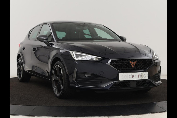 CUPRA Leon 1.4 e-Hybrid | Camera | Adaptive cruise | Stuurverwarming | Navigatie | Sportstoelen | Sfeerverlichting | Keyless | Full LED | PHEV
