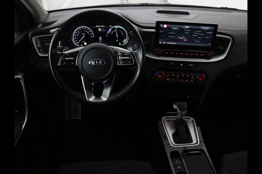 Kia Ceed 1.6 GDI PHEV DynamicLine | Panoramadak | Camera | Carplay | Navigatie | Full LED | Climate control | Digital Cockpit | Cruise control | Bluetooth