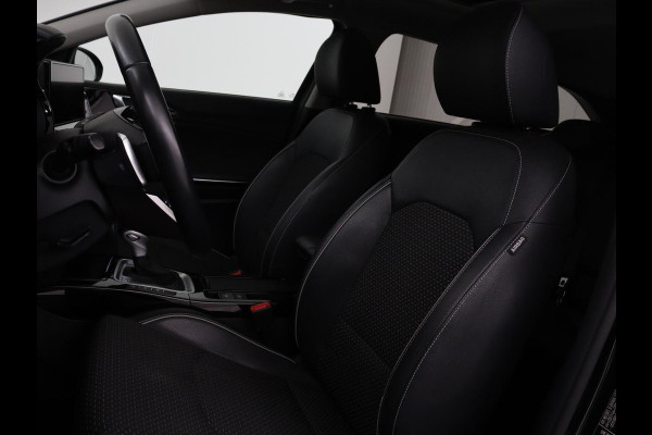 Kia Ceed 1.6 GDI PHEV DynamicLine | Panoramadak | Camera | Carplay | Navigatie | Full LED | Climate control | Digital Cockpit | Cruise control | Bluetooth