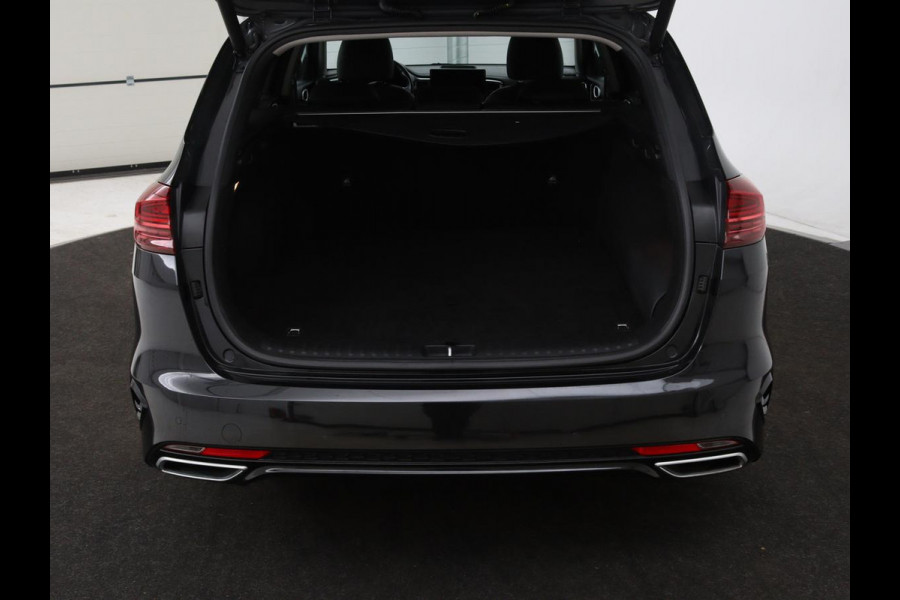Kia Ceed 1.6 GDI PHEV DynamicLine | Panoramadak | Camera | Carplay | Navigatie | Full LED | Climate control | Digital Cockpit | Cruise control | Bluetooth