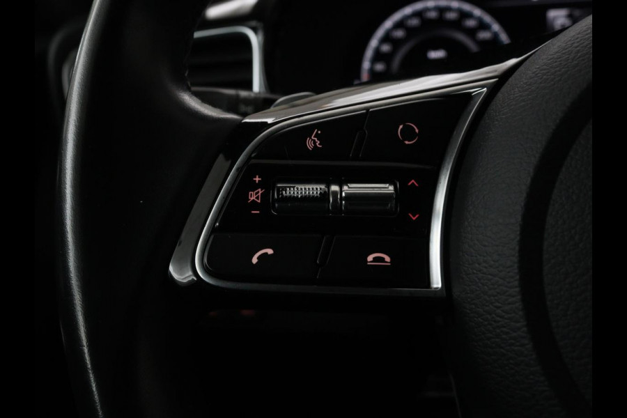 Kia Ceed 1.6 GDI PHEV DynamicLine | Panoramadak | Camera | Carplay | Navigatie | Full LED | Climate control | Digital Cockpit | Cruise control | Bluetooth