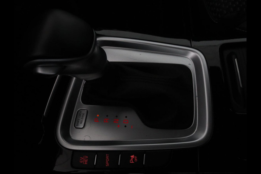 Kia Ceed 1.6 GDI PHEV DynamicLine | Panoramadak | Camera | Carplay | Navigatie | Full LED | Climate control | Digital Cockpit | Cruise control | Bluetooth