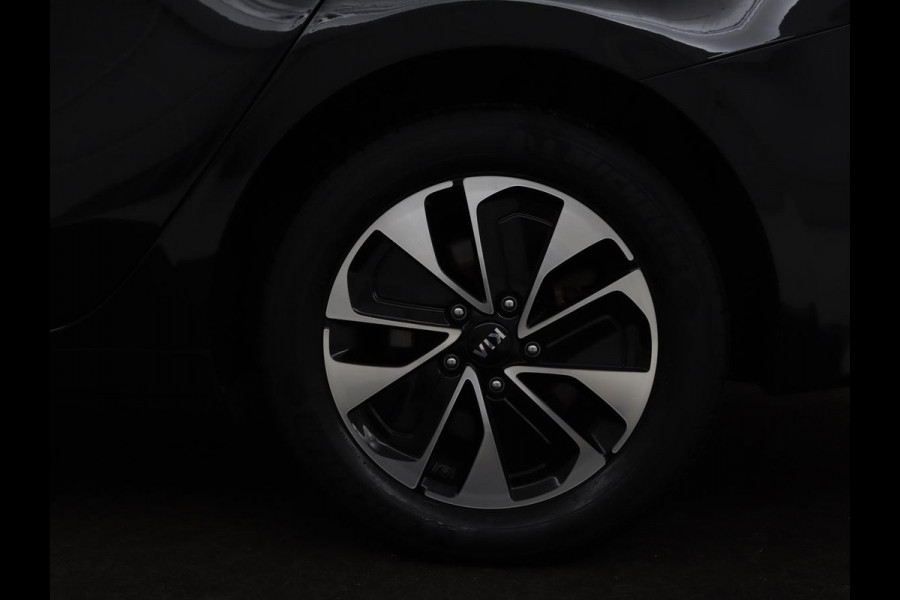 Kia Ceed 1.6 GDI PHEV DynamicLine | Panoramadak | Camera | Carplay | Navigatie | Full LED | Climate control | Digital Cockpit | Cruise control | Bluetooth