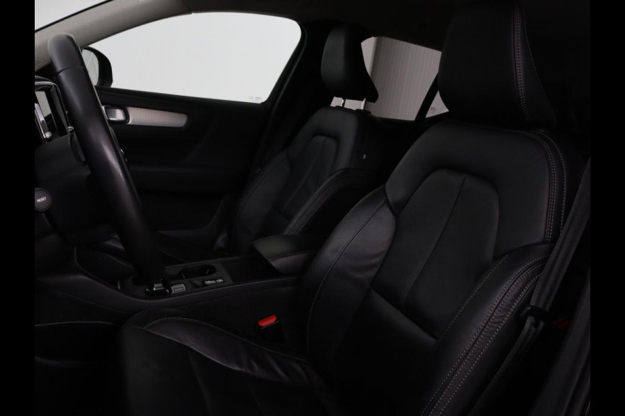 Volvo XC40 1.5 T4 Recharge Incription Expression | Leder | Trekhaak | Camera | Carplay | Keyless | Full LED | Parkeerhulp | Cruise control | Climate control