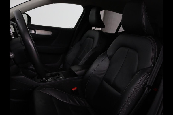 Volvo XC40 1.5 T4 Recharge Incription Expression | Leder | Trekhaak | Camera | Carplay | Keyless | Full LED | Parkeerhulp | Cruise control | Climate control