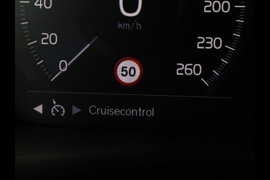 Volvo XC40 1.5 T4 Recharge Incription Expression | Leder | Trekhaak | Camera | Carplay | Keyless | Full LED | Parkeerhulp | Cruise control | Climate control