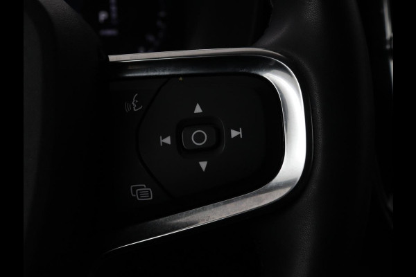 Volvo XC40 1.5 T4 Recharge Incription Expression | Leder | Trekhaak | Camera | Carplay | Keyless | Full LED | Parkeerhulp | Cruise control | Climate control