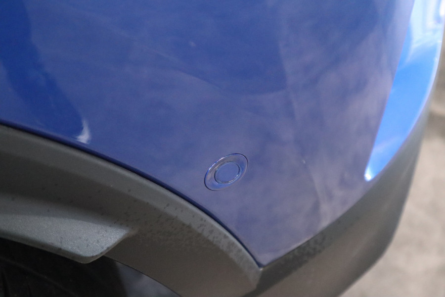 Toyota C-HR 1.8 Hybrid Bi-Tone Keyless Go & Start