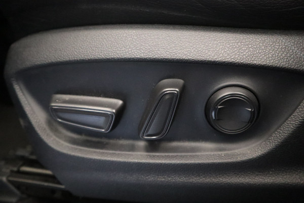 Toyota C-HR 1.8 Hybrid Bi-Tone Keyless Go & Start