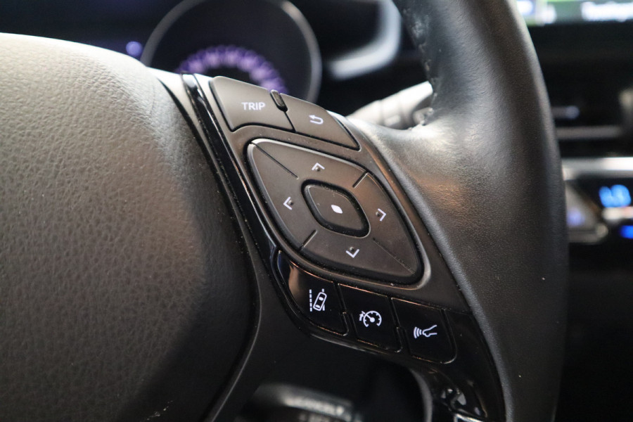 Toyota C-HR 1.8 Hybrid Bi-Tone Keyless Go & Start