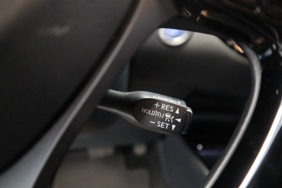 Toyota C-HR 1.8 Hybrid Bi-Tone Keyless Go & Start