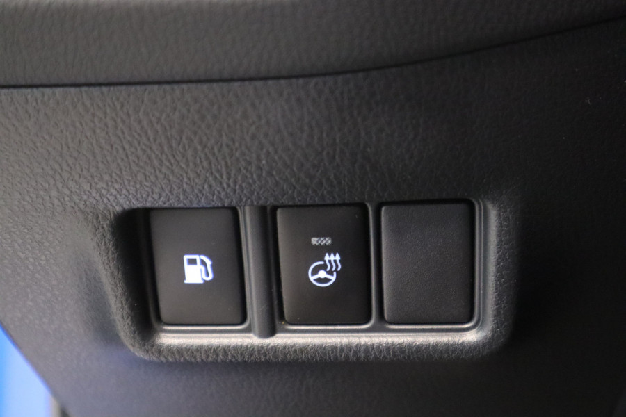 Toyota C-HR 1.8 Hybrid Bi-Tone Keyless Go & Start