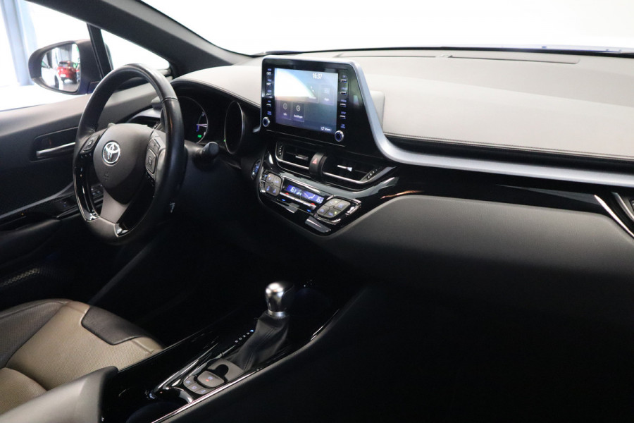 Toyota C-HR 1.8 Hybrid Bi-Tone Keyless Go & Start