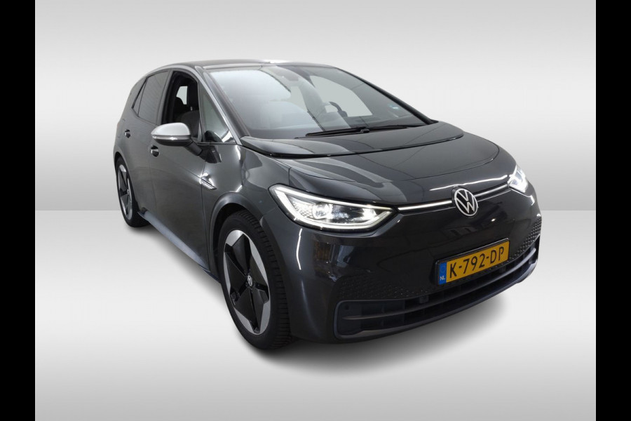 Volkswagen ID.3 First Max 58 kWh / Full option! / Panoramadak / Camera / Head-up / Keyless / 20'' / ACC / Dodehoek / Elektr. stoelen / Massage / Navigatie / Stuurverwarming