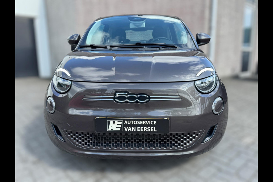 Fiat 500 Action 24 kWh PARKEERSENSOREN / CARPLAY / CRUISE CONTROL / ECC / STOELVERWARMING / WEING KM'S