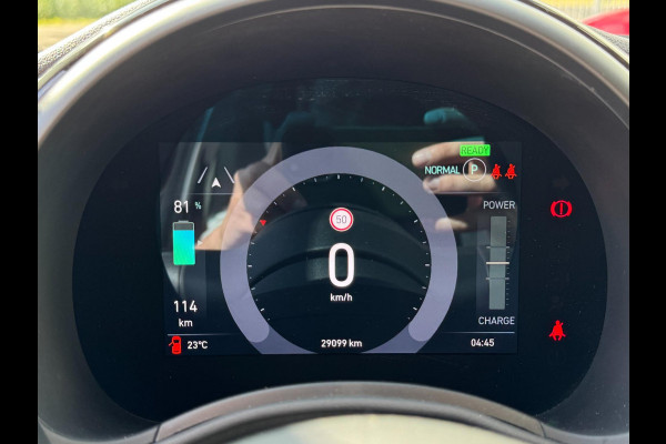 Fiat 500 Action 24 kWh PARKEERSENSOREN / CARPLAY / CRUISE CONTROL / ECC / STOELVERWARMING / WEING KM'S
