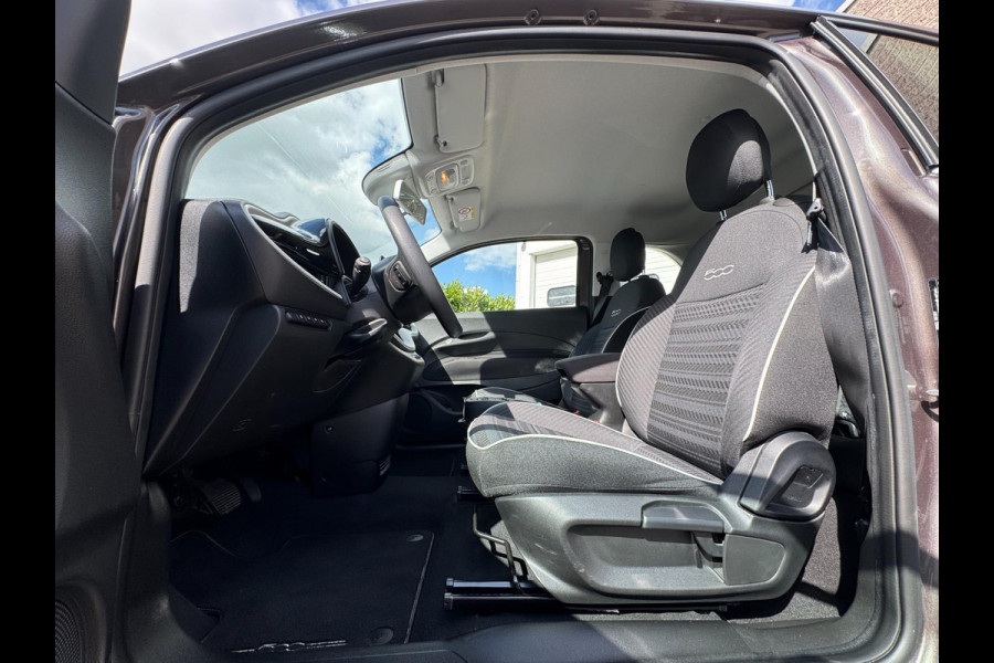 Fiat 500 Action 24 kWh PARKEERSENSOREN / CARPLAY / CRUISE CONTROL / ECC / STOELVERWARMING / WEING KM'S