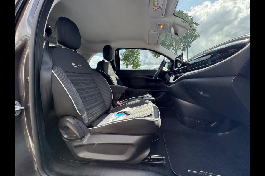 Fiat 500 Action 24 kWh PARKEERSENSOREN / CARPLAY / CRUISE CONTROL / ECC / STOELVERWARMING / WEING KM'S