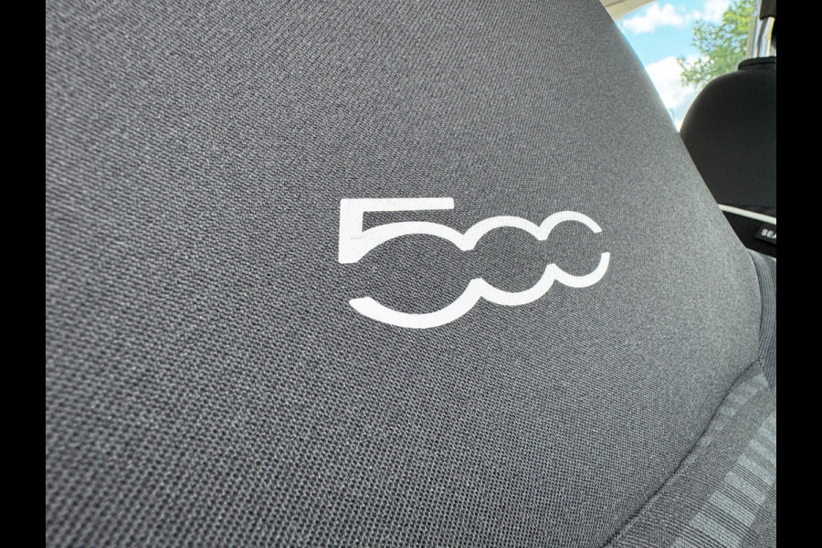 Fiat 500 Action 24 kWh PARKEERSENSOREN / CARPLAY / CRUISE CONTROL / ECC / STOELVERWARMING / WEING KM'S