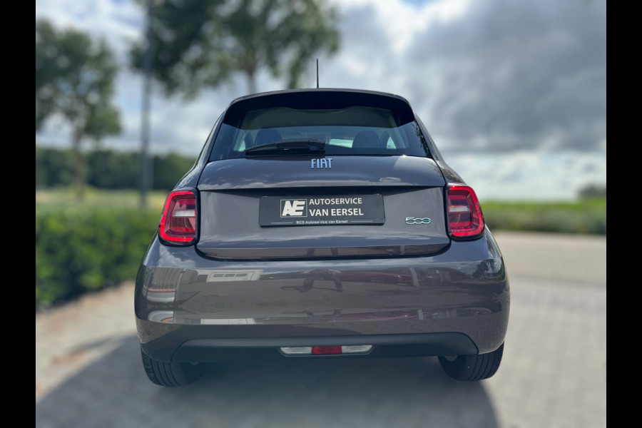 Fiat 500 Action 24 kWh PARKEERSENSOREN / CARPLAY / CRUISE CONTROL / ECC / STOELVERWARMING / WEING KM'S