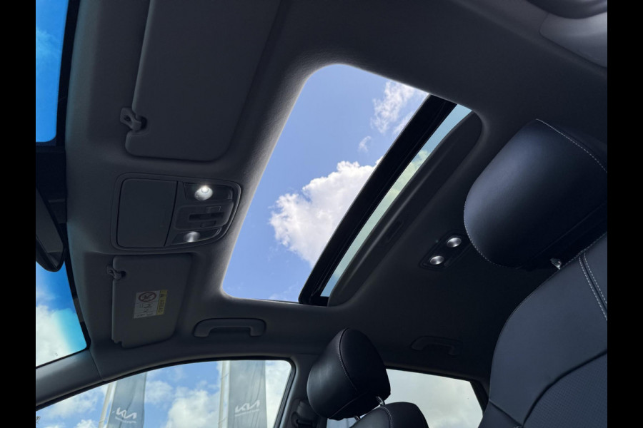Kia e-Niro ExecutiveLine 64 kWh | Schuifdak | Leder | 1e Eigenaar | Stoelventilatie | JBL Audio | Trekhaak