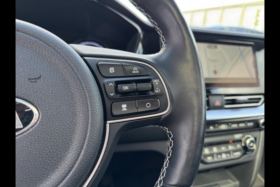 Kia e-Niro ExecutiveLine 64 kWh | Schuifdak | Leder | 1e Eigenaar | Stoelventilatie | JBL Audio | Trekhaak