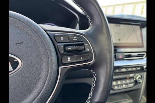 Kia e-Niro ExecutiveLine 64 kWh | Schuifdak | Leder | 1e Eigenaar | Stoelventilatie | JBL Audio | Trekhaak