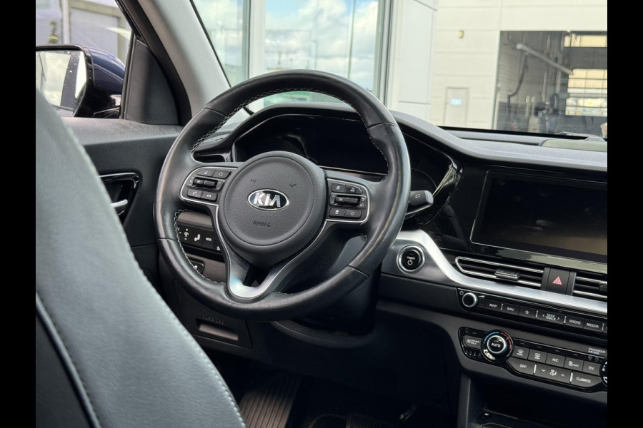 Kia e-Niro ExecutiveLine 64 kWh | Schuifdak | Leder | 1e Eigenaar | Stoelventilatie | JBL Audio | Trekhaak
