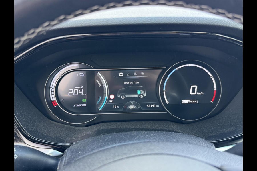 Kia e-Niro ExecutiveLine 64 kWh | Schuifdak | Leder | 1e Eigenaar | Stoelventilatie | JBL Audio | Trekhaak