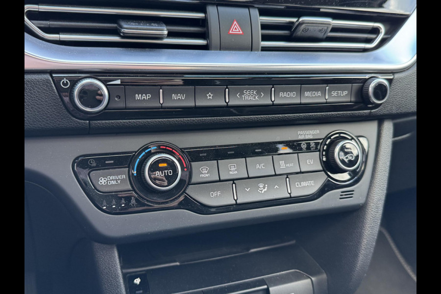 Kia e-Niro ExecutiveLine 64 kWh | Schuifdak | Leder | 1e Eigenaar | Stoelventilatie | JBL Audio | Trekhaak