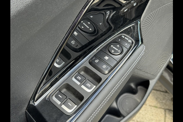 Kia e-Niro ExecutiveLine 64 kWh | Schuifdak | Leder | 1e Eigenaar | Stoelventilatie | JBL Audio | Trekhaak
