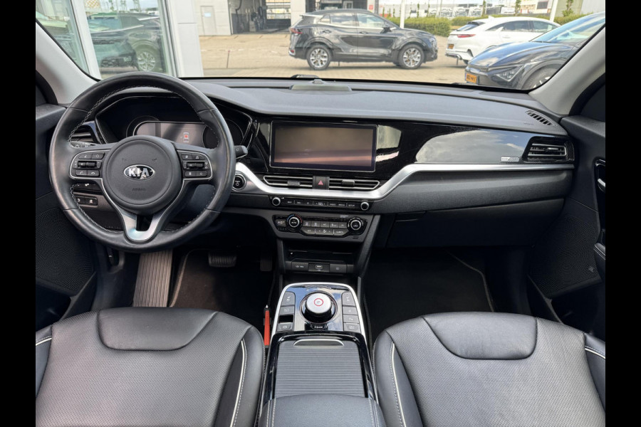 Kia e-Niro ExecutiveLine 64 kWh | Schuifdak | Leder | 1e Eigenaar | Stoelventilatie | JBL Audio | Trekhaak
