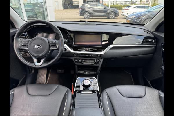 Kia e-Niro ExecutiveLine 64 kWh | Schuifdak | Leder | 1e Eigenaar | Stoelventilatie | JBL Audio | Trekhaak