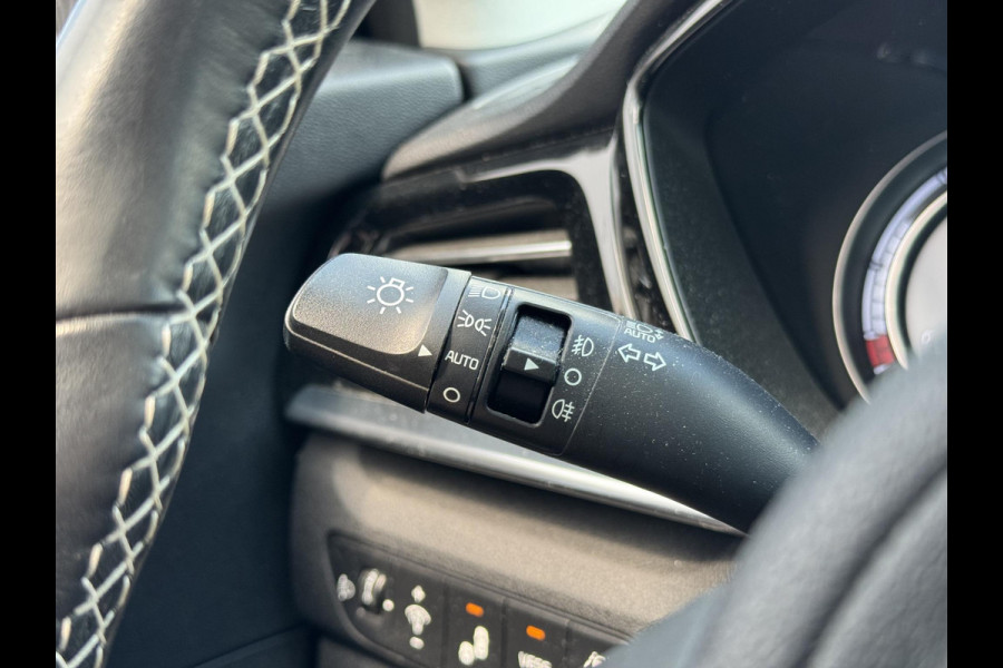 Kia e-Niro ExecutiveLine 64 kWh | Schuifdak | Leder | 1e Eigenaar | Stoelventilatie | JBL Audio | Trekhaak