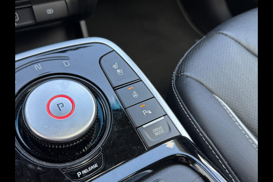 Kia e-Niro ExecutiveLine 64 kWh | Schuifdak | Leder | 1e Eigenaar | Stoelventilatie | JBL Audio | Trekhaak