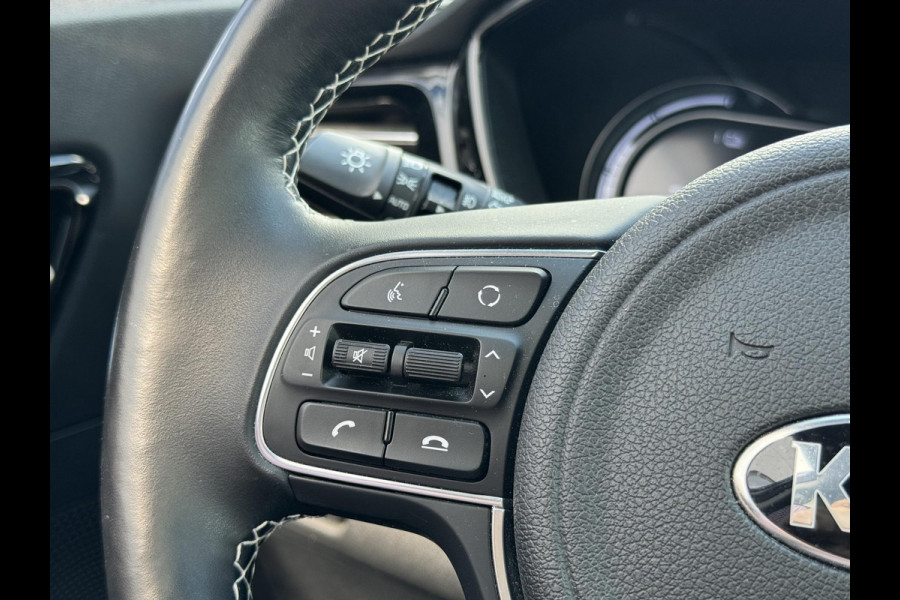 Kia e-Niro ExecutiveLine 64 kWh | Schuifdak | Leder | 1e Eigenaar | Stoelventilatie | JBL Audio | Trekhaak