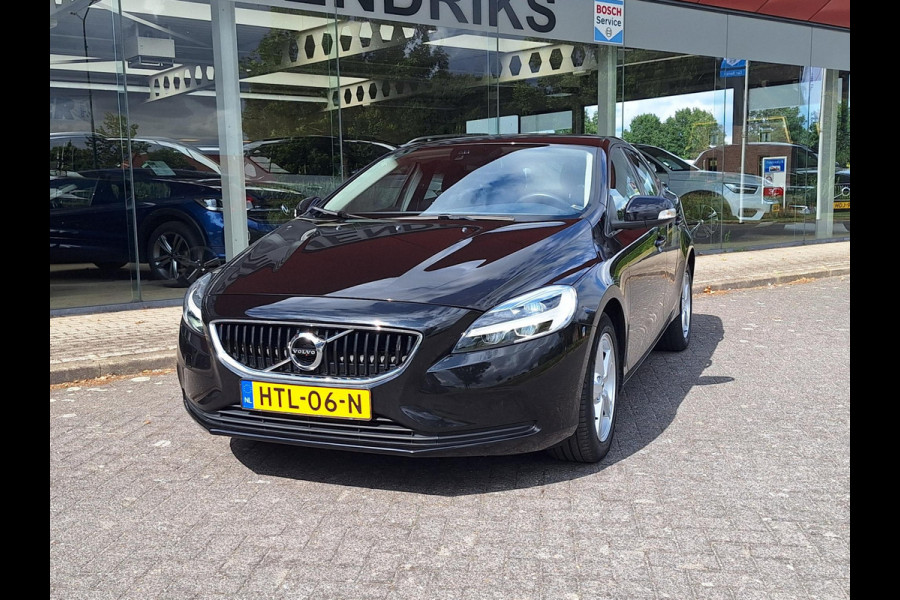 Volvo V40 2.0 T2 Momentum | Full LED | Trekhaak 1500kg | Climate | Navi | CC | Zeer mooi! | occasion