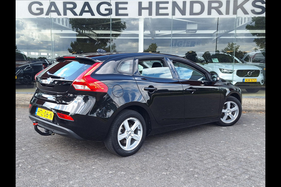 Volvo V40 2.0 T2 Momentum | Full LED | Trekhaak 1500kg | Climate | Navi | CC | Zeer mooi! | occasion