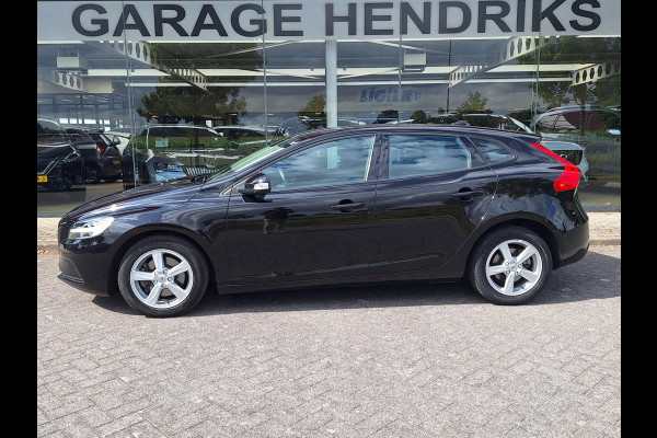 Volvo V40 2.0 T2 Momentum | Full LED | Trekhaak 1500kg | Climate | Navi | CC | Zeer mooi! | occasion