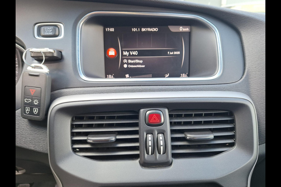 Volvo V40 2.0 T2 Momentum | Full LED | Trekhaak 1500kg | Climate | Navi | CC | Zeer mooi! | occasion