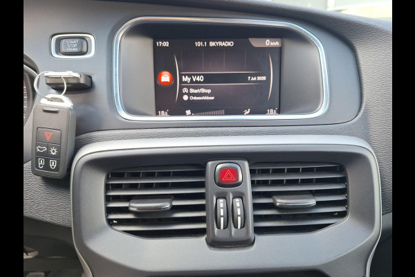 Volvo V40 2.0 T2 Momentum | Full LED | Trekhaak 1500kg | Climate | Navi | CC | Zeer mooi! | occasion